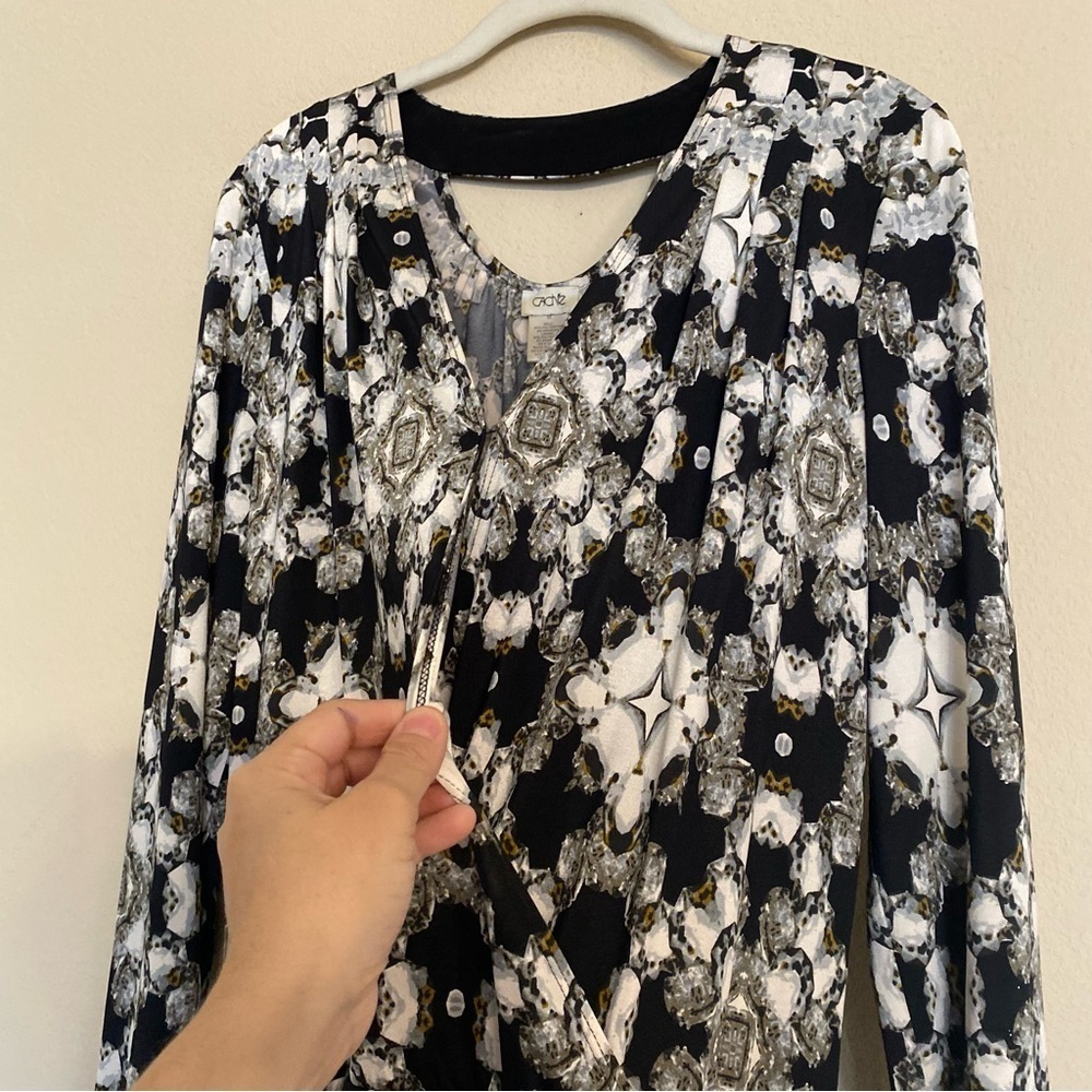 Vintage CACHE Geometric Jewel Black White Gray Print Drape Dress Size M Cocktail - Picture 6 of 16